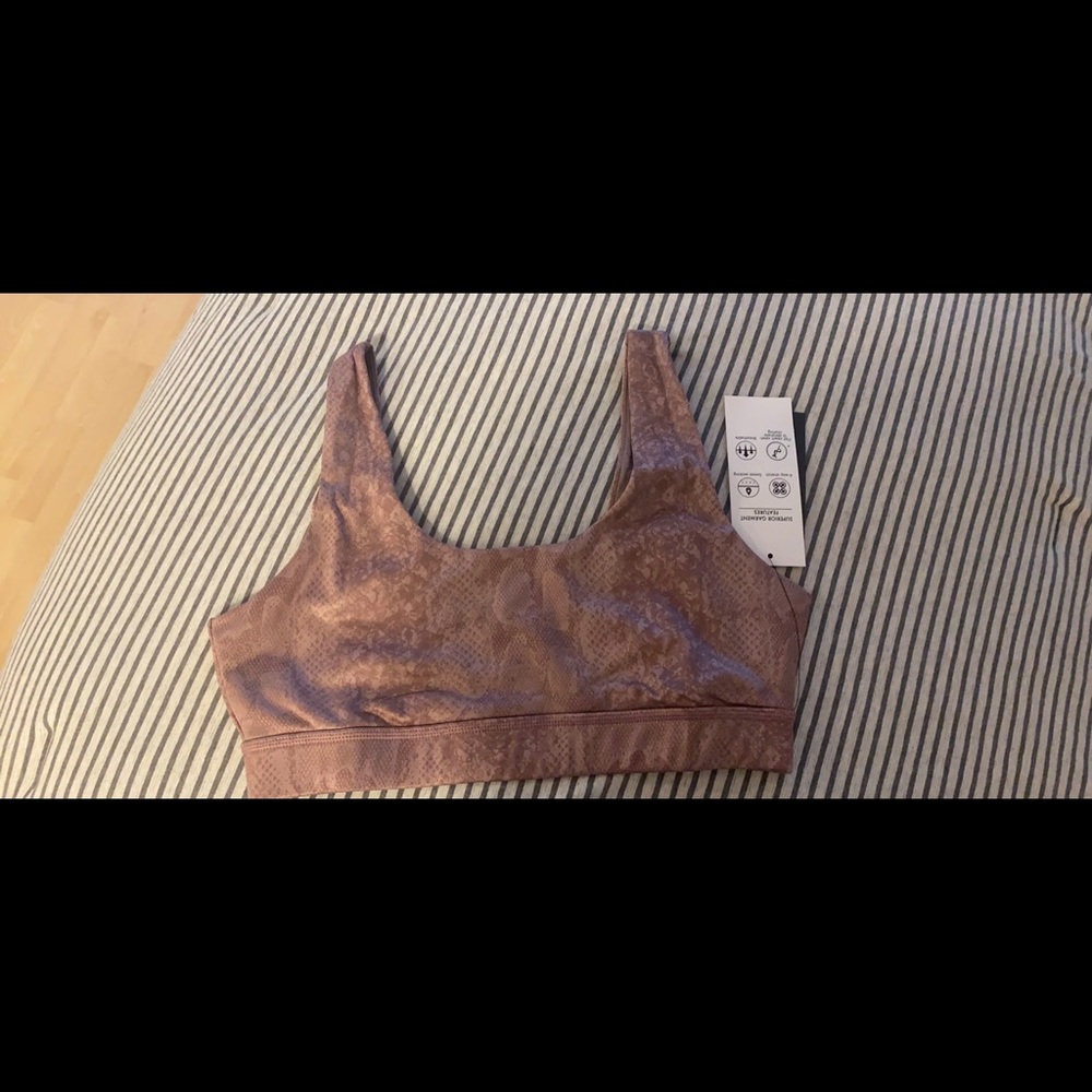 Glyder Sports Bra. Size Large. Brand new with tags. Just not my style😊